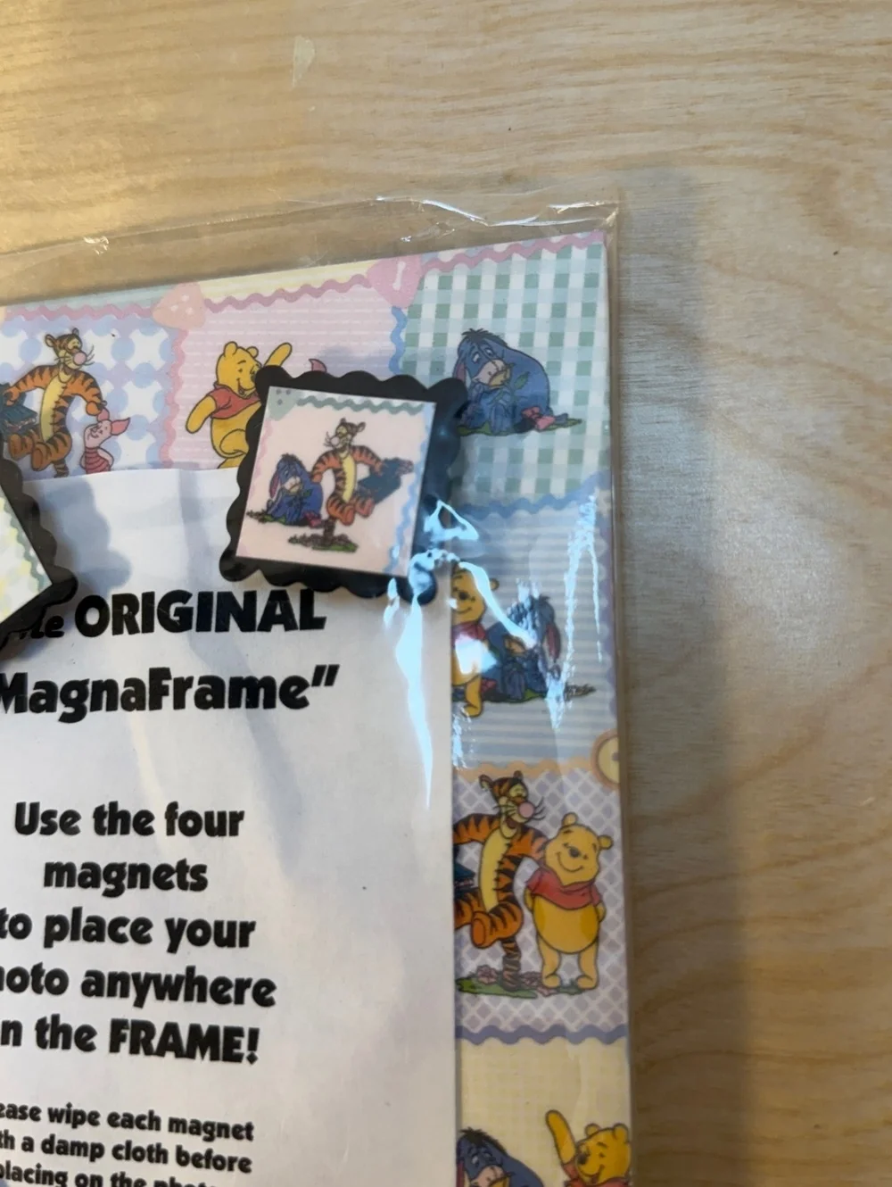Original MagnaFrame Winnie the Pooh Photo Frame with Four Magnets